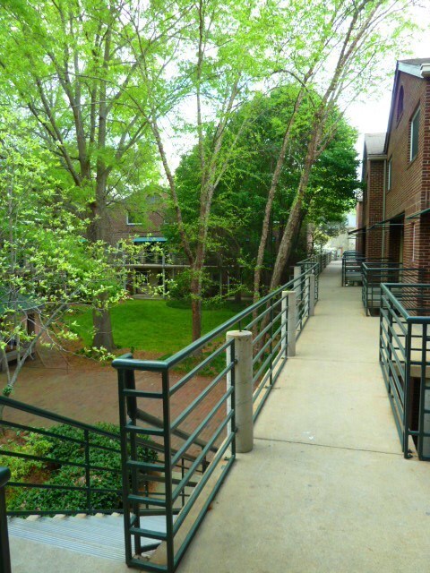 Photo - Sleek, Stylish 2br 2ba upper level condo i...