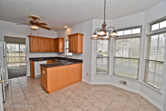 Photo - 106 Bethpage Terrace