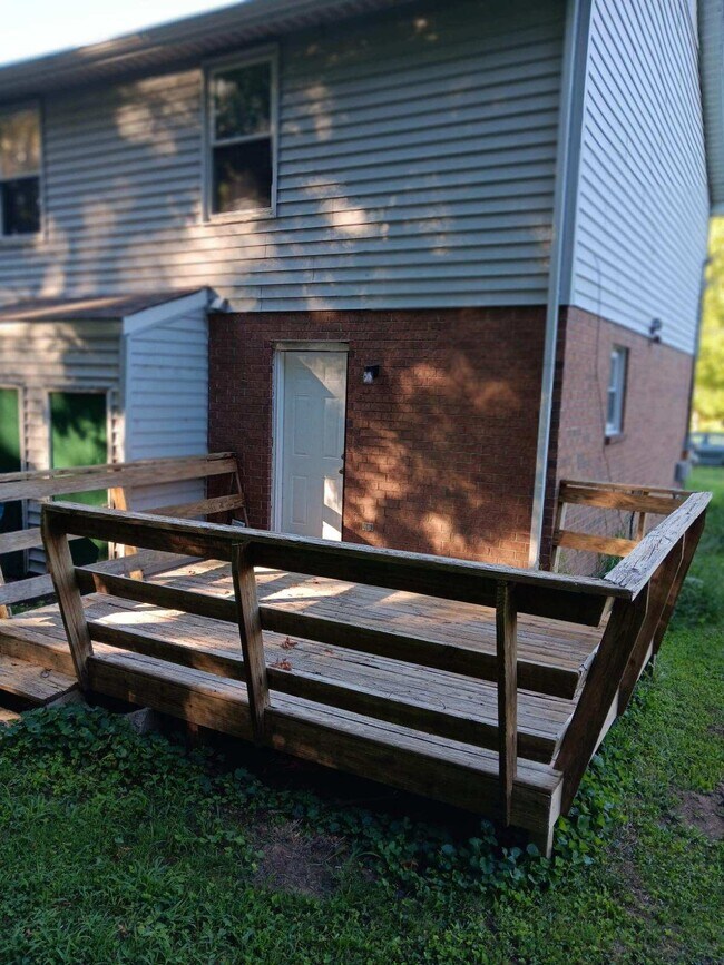 Photo - 113 Belgium Ct