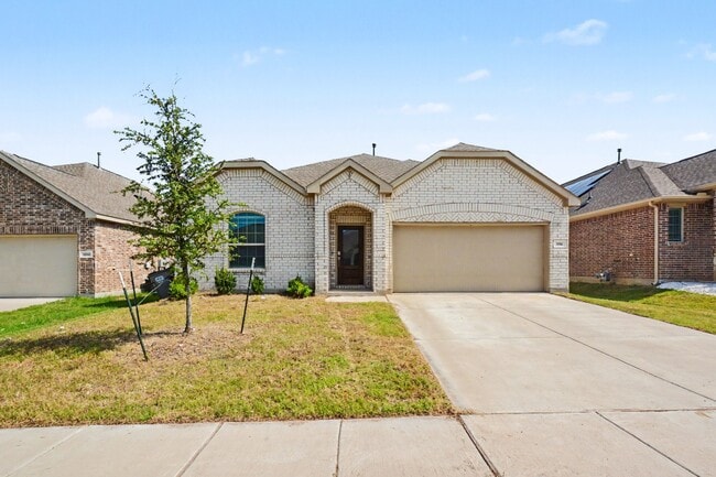 Photo - 1118 Mahogany Ln