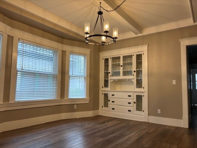 308 W Walnut St Unidad House
