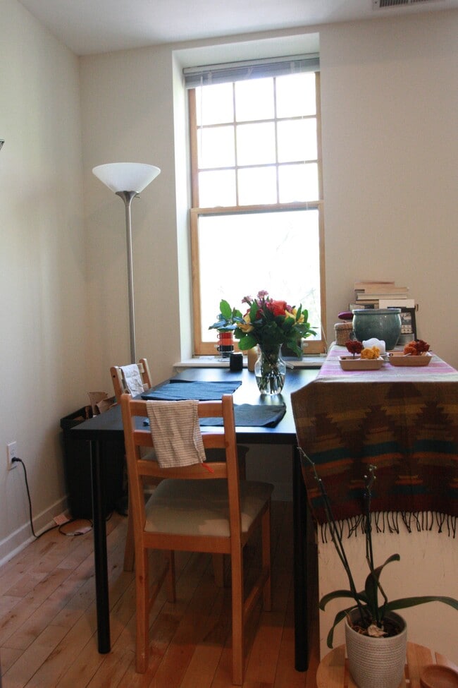 Separate dining area next to the kichen - 317 6th S St Unit 3F