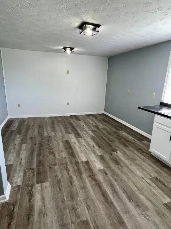 Photo - 239 N McWhorter St