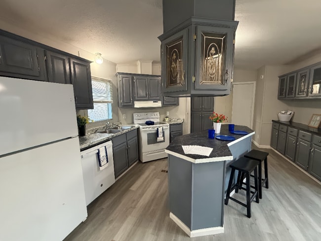 Photo - 4916 Brown Station Rd