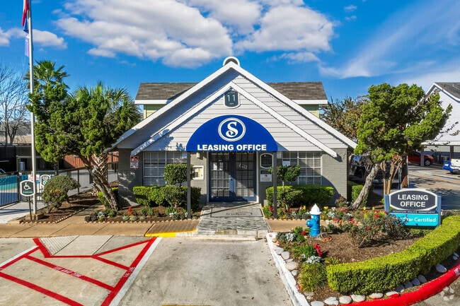 Leasing Office - Stonehaven at the Galleria