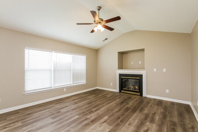 Photo - 107 Bluffton Rd