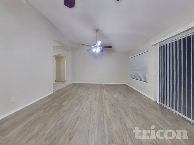 Photo - 8621 W Willow Ave