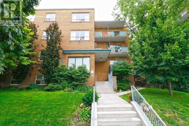 Photo - 1751 Victoria Park Ave Unité 303