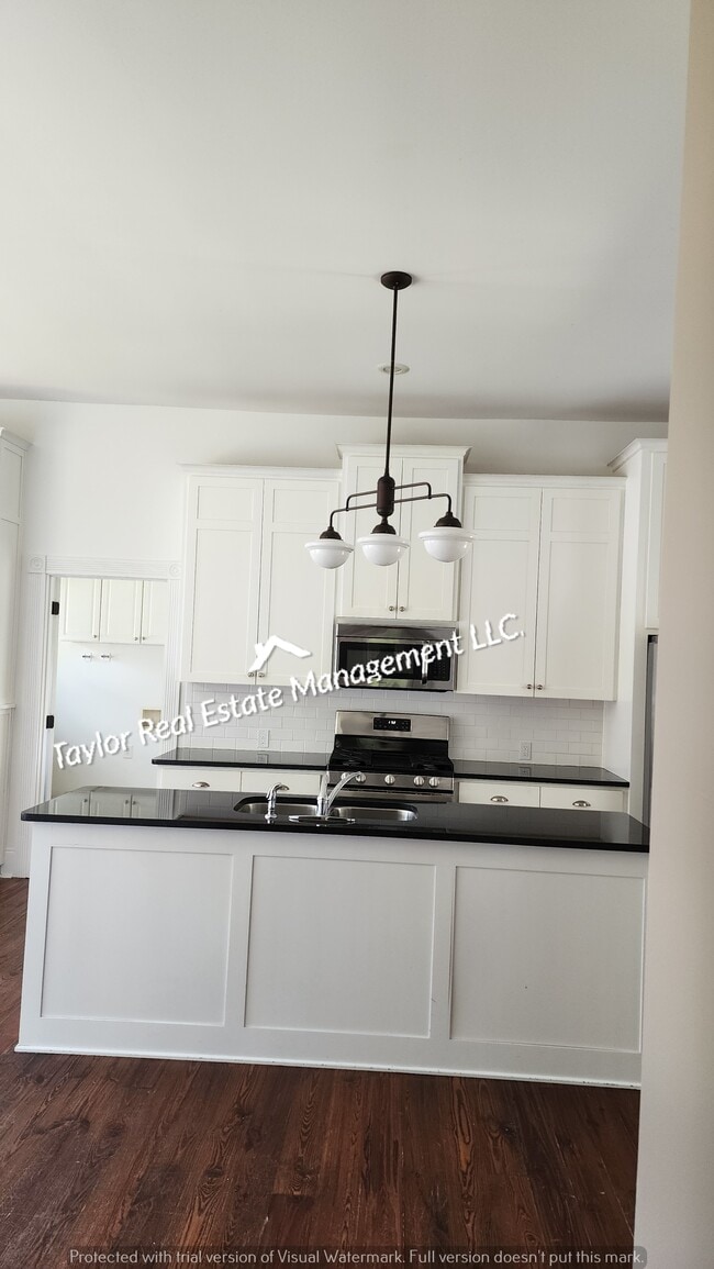 Photo - 1100 N Montgomery Ave