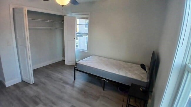 Photo - 93 Bayview Ave