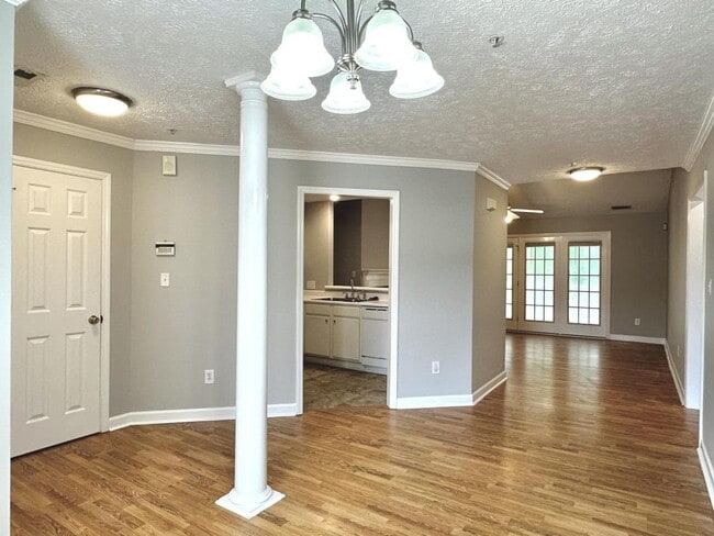 Photo - 332 Bubble Creek Ct