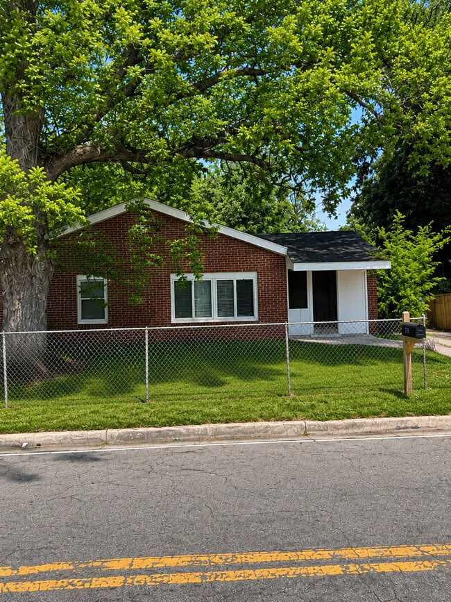Photo - 4011 Marion Ave