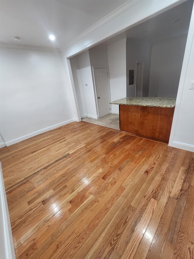 Photo - 810 22nd St Unit #1