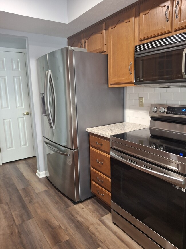 Building Photo - 524 Washington St Unit 524 B Rental