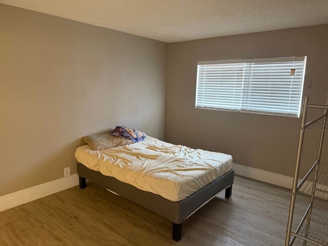 Photo - 1 Bedroom 1 Bath In Central Las Vegas