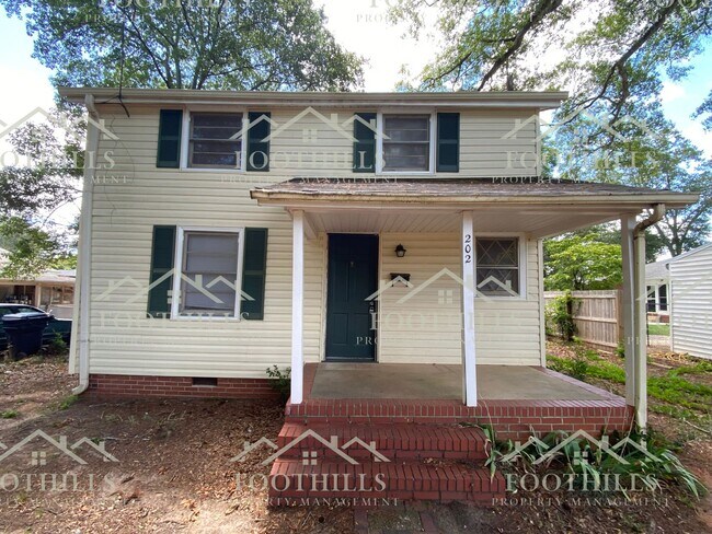 Charming 2 Bedroom/1 bath single family home - Charming 2 Bedroom/1 bath single family home