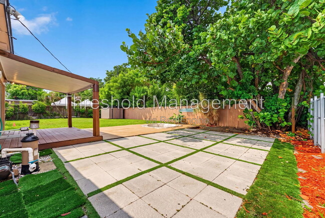 Photo - 19632 NE 12th Pl