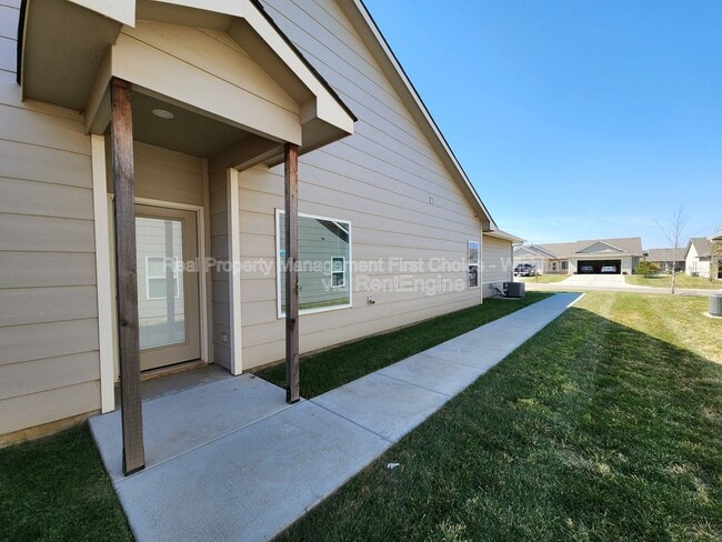 Photo - 8164 E 34th Ct S