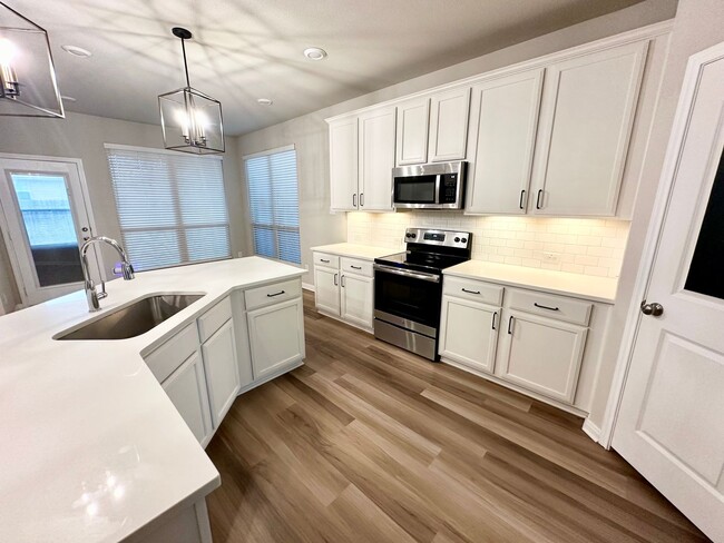 Photo - Room for the family!