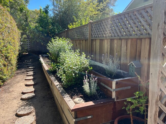 Photo - Charming 2 bdrm, 1 bath, + Bonus Room