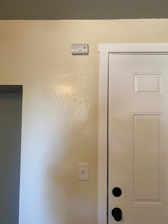 Photo - 412 W 11th St