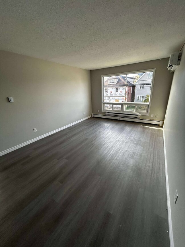 Building Photo - 265 High St Unit 8