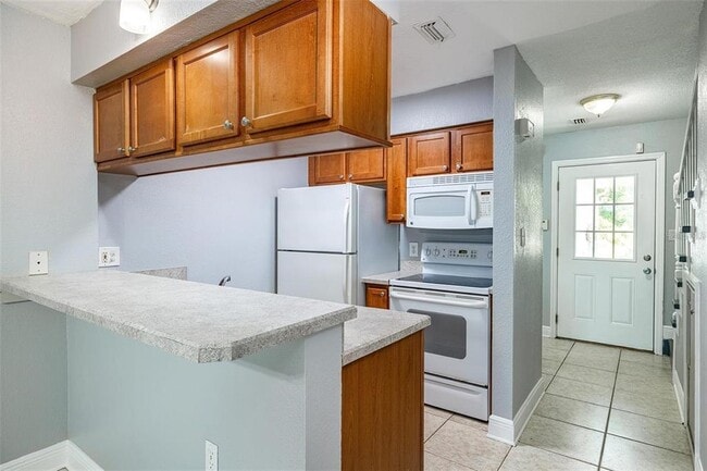 Photo - 6211 Oak Cluster Cir