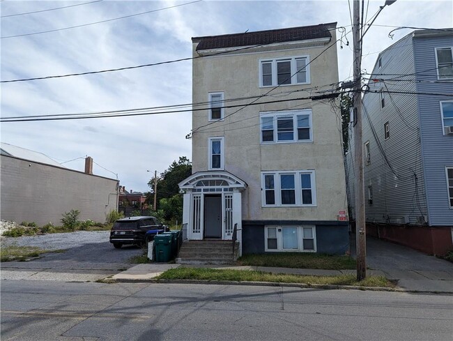Building Photo - 65 Academy St Unit 3 Rental
