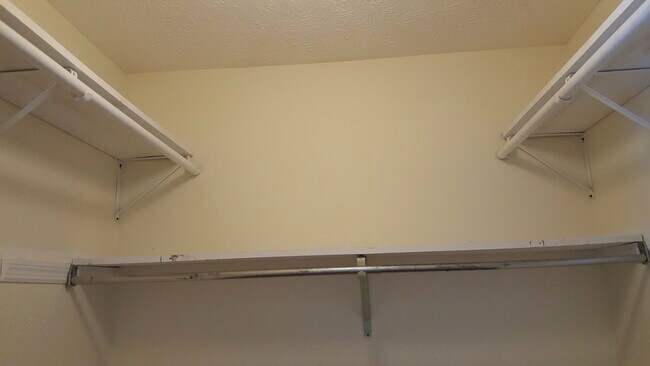 Photo - 608 Windcrest Dr House