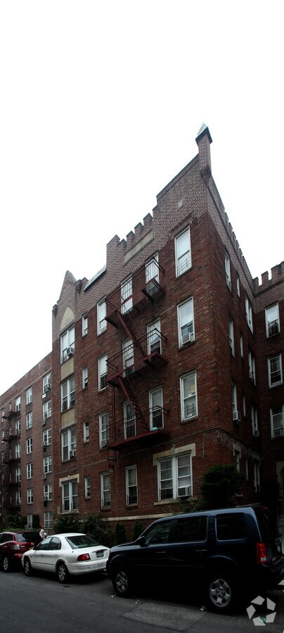 Photo - 140-19 Beech Ave