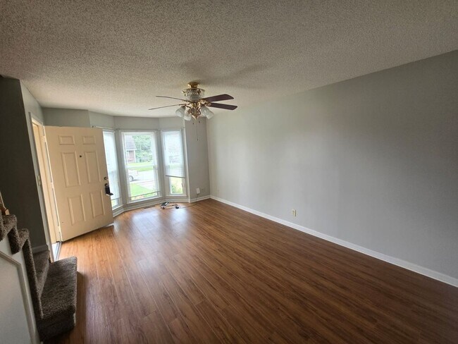 Photo - 1225 Cobblestone Ln
