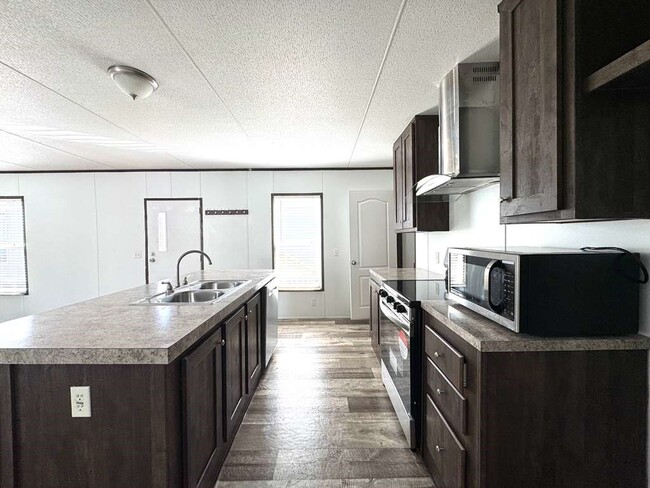 Photo - 16206 Wood Dr