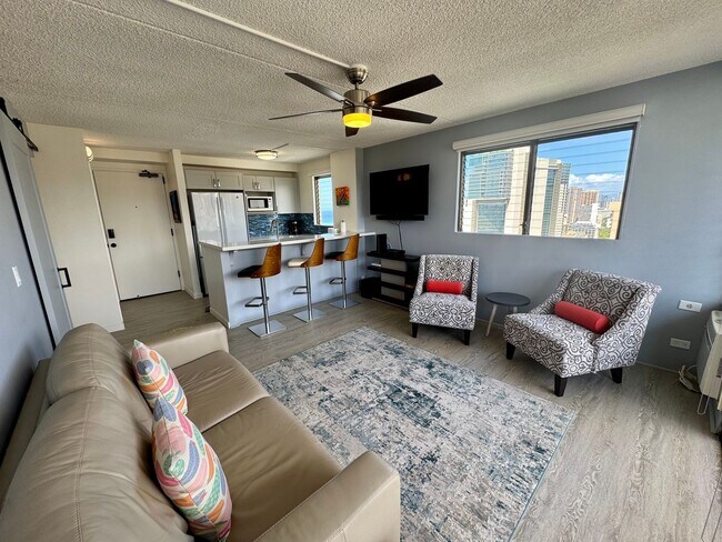 2240 Kuhio Ave