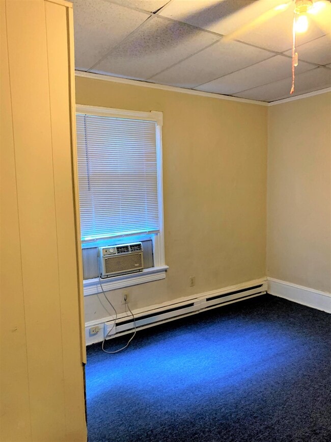 Photo - 997 Curran St NW