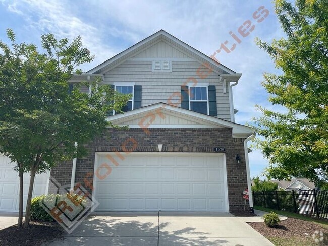 Building Photo - Beautiful 4 Bedroom 2.5 Bathroom End Unit ... Rental