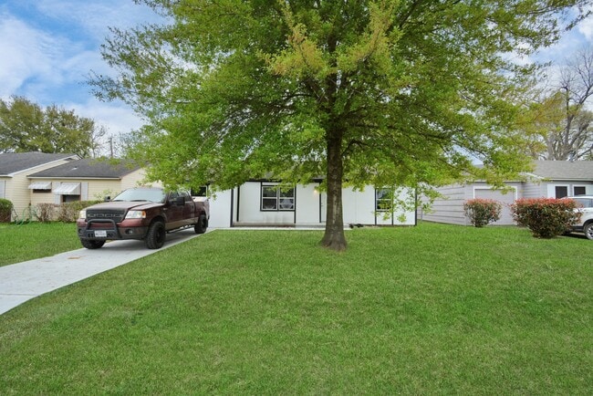 Photo - 9429 Fairland Dr