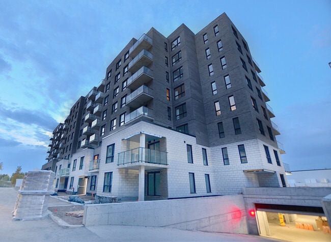 Photo - 1431 Av. de la Gare