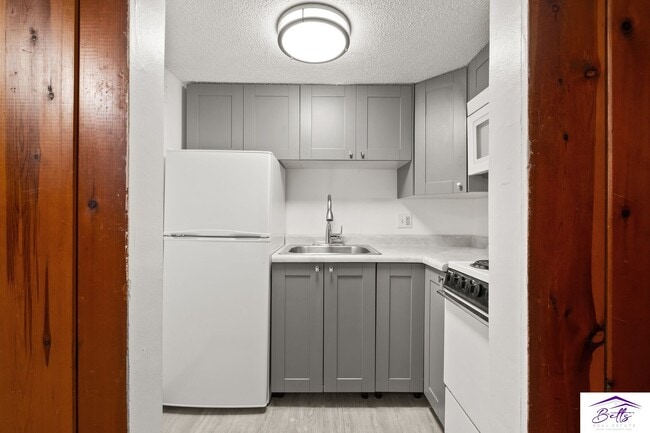 Photo - 3825 Cuming St Unidad 3825 1/2 ST