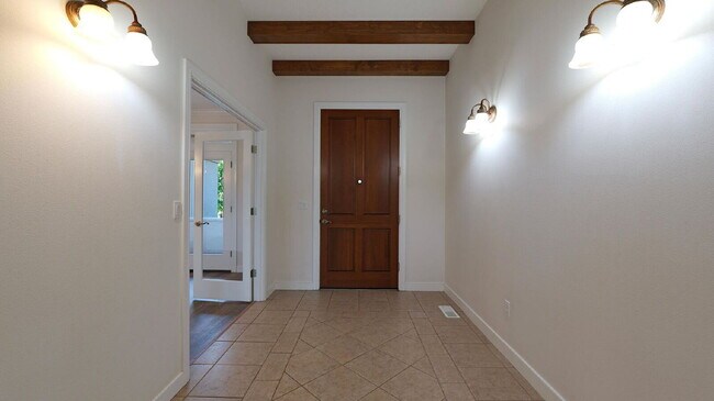 Photo - 143 Pine Lake Dr