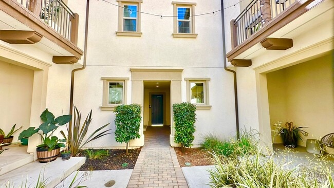 Photo - Beautiful "Model" Show Townhome in the Gat...