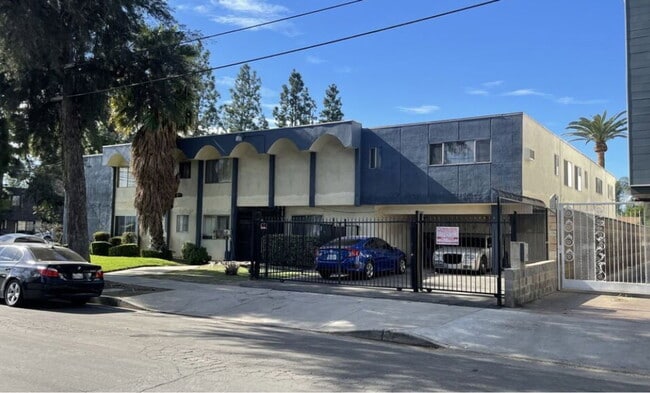 Building Photo - 6809 Baird Ave Unit 3