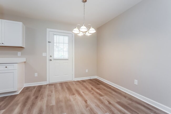 Photo - 407 Cindi Ct