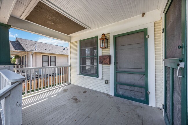 Photo - 2215 Gregg St