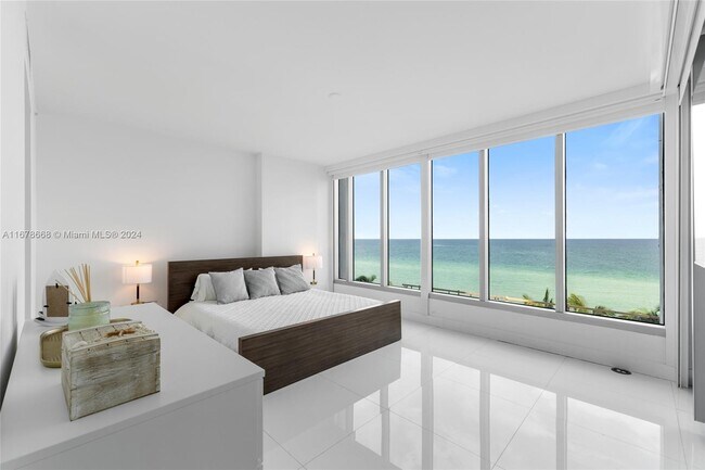 Photo - 6899 Collins Ave Unidad 708 Rental