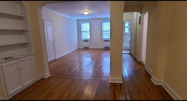 Photo - 63-89-89 Saunders St Condo Unit 4G