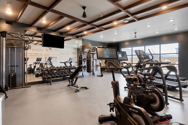 Photo - 2232 Empire Central Dr Unidad ID1018224P