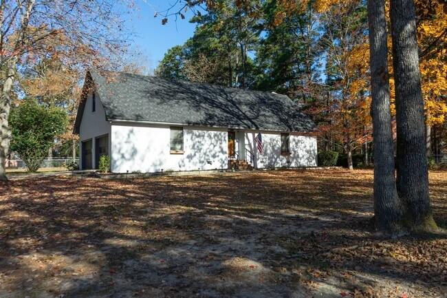 Photo - 2810 Shampy St