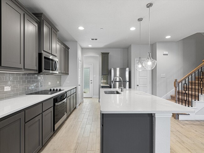 Photo - 6116 Bursey Rd