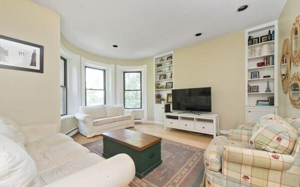 Photo - 19 Follen St Unit 4