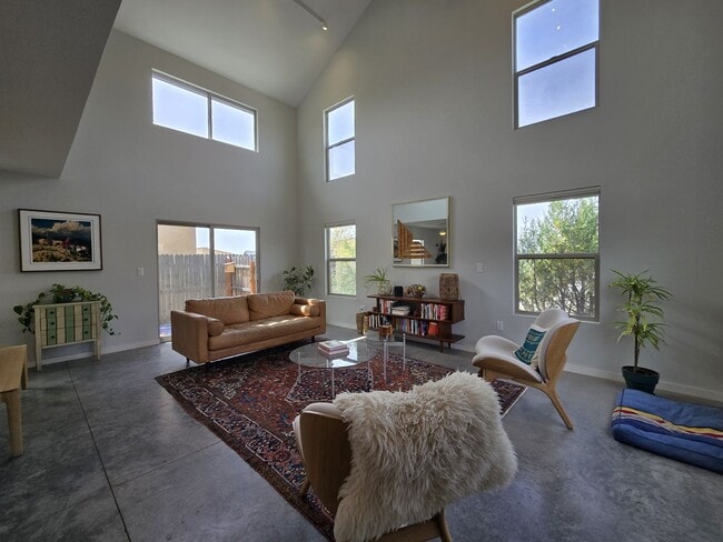 Building Photo - 2180 W Alameda St